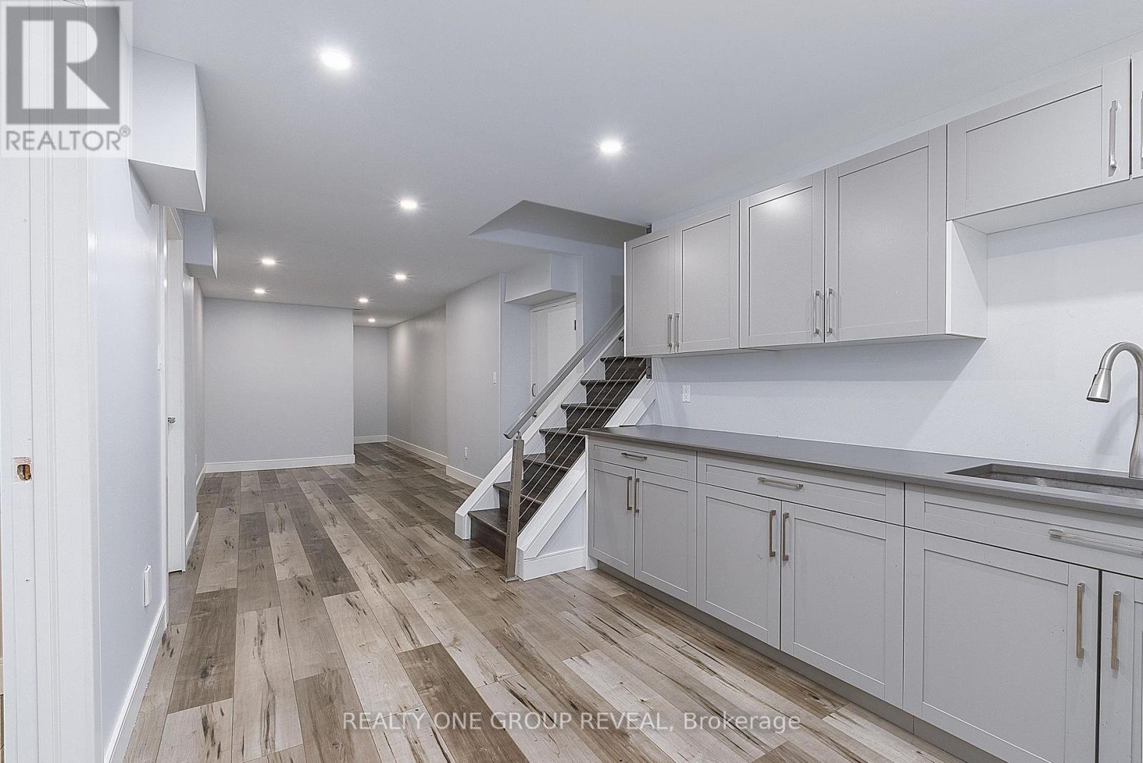 326 Prince Of Wales Drive, Whitby, Ontario  L1N 6M9 - Photo 17 - E13665302