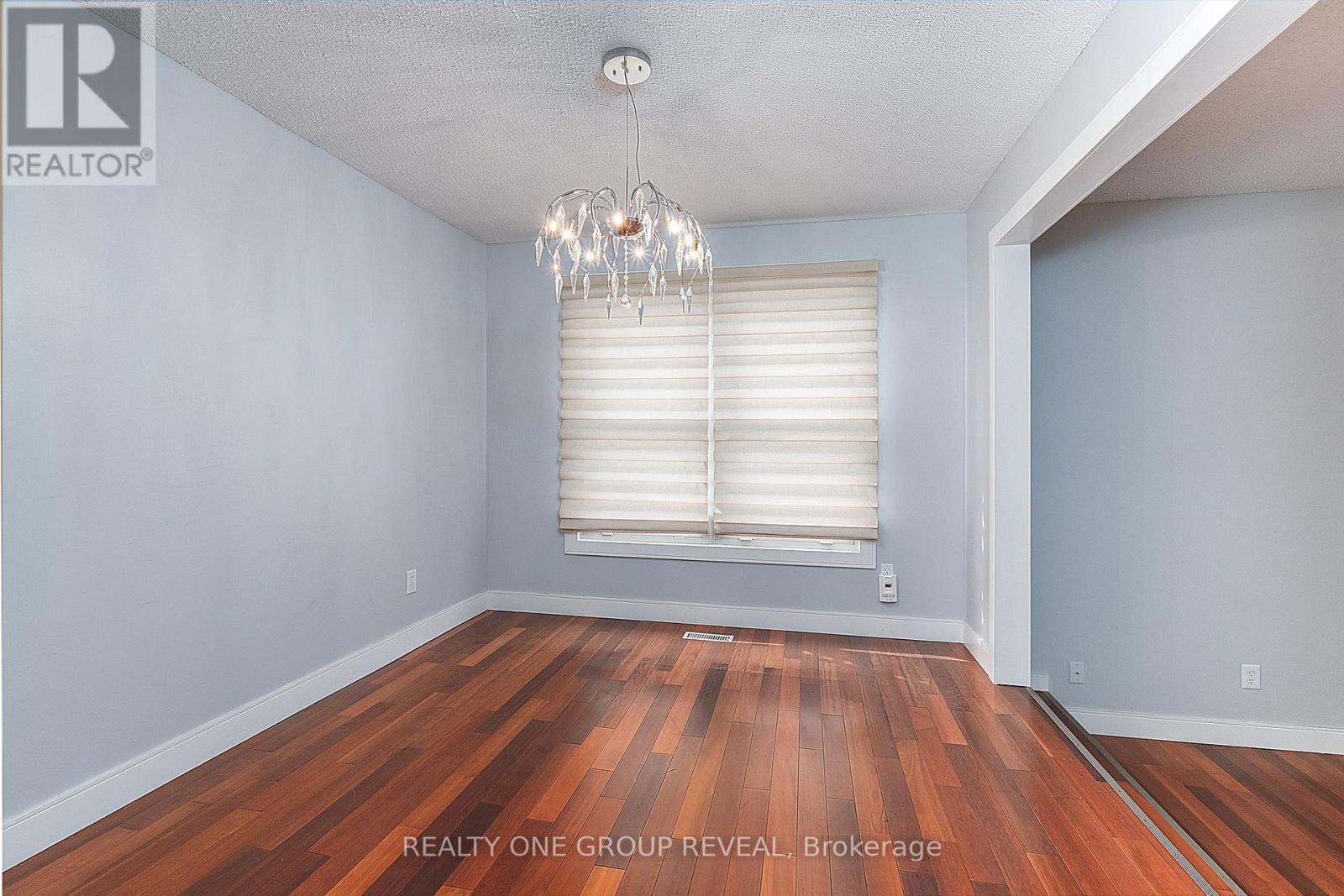 326 Prince Of Wales Drive, Whitby, Ontario  L1N 6M9 - Photo 5 - E13665302