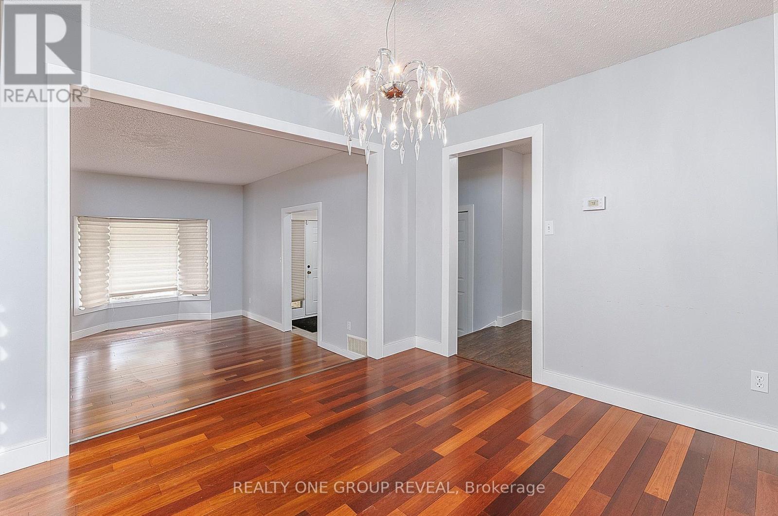 326 Prince Of Wales Drive, Whitby, Ontario  L1N 6M9 - Photo 6 - E13665302