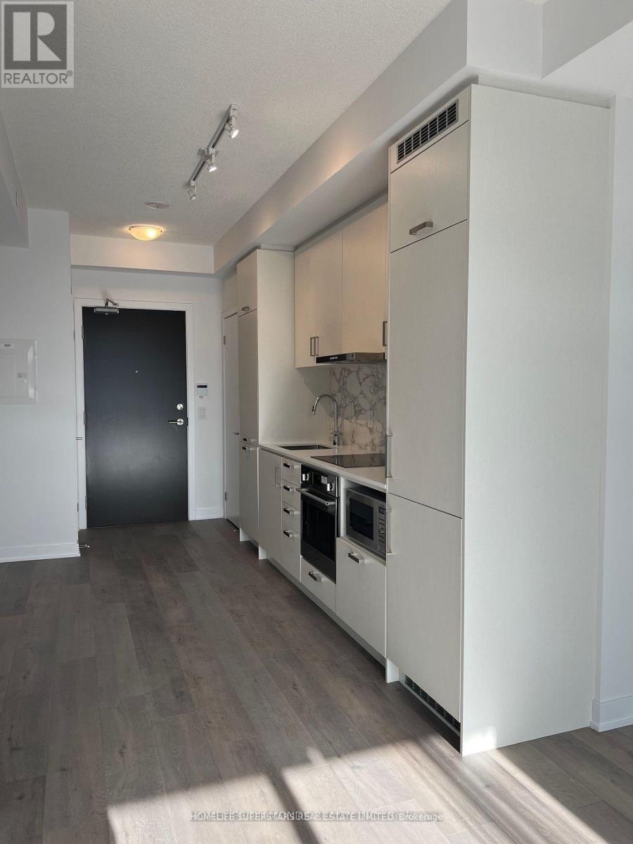 722 - 60 Honeycrisp Crescent E, Vaughan, Ontario  L4K 0N5 - Photo 2 - N13665240