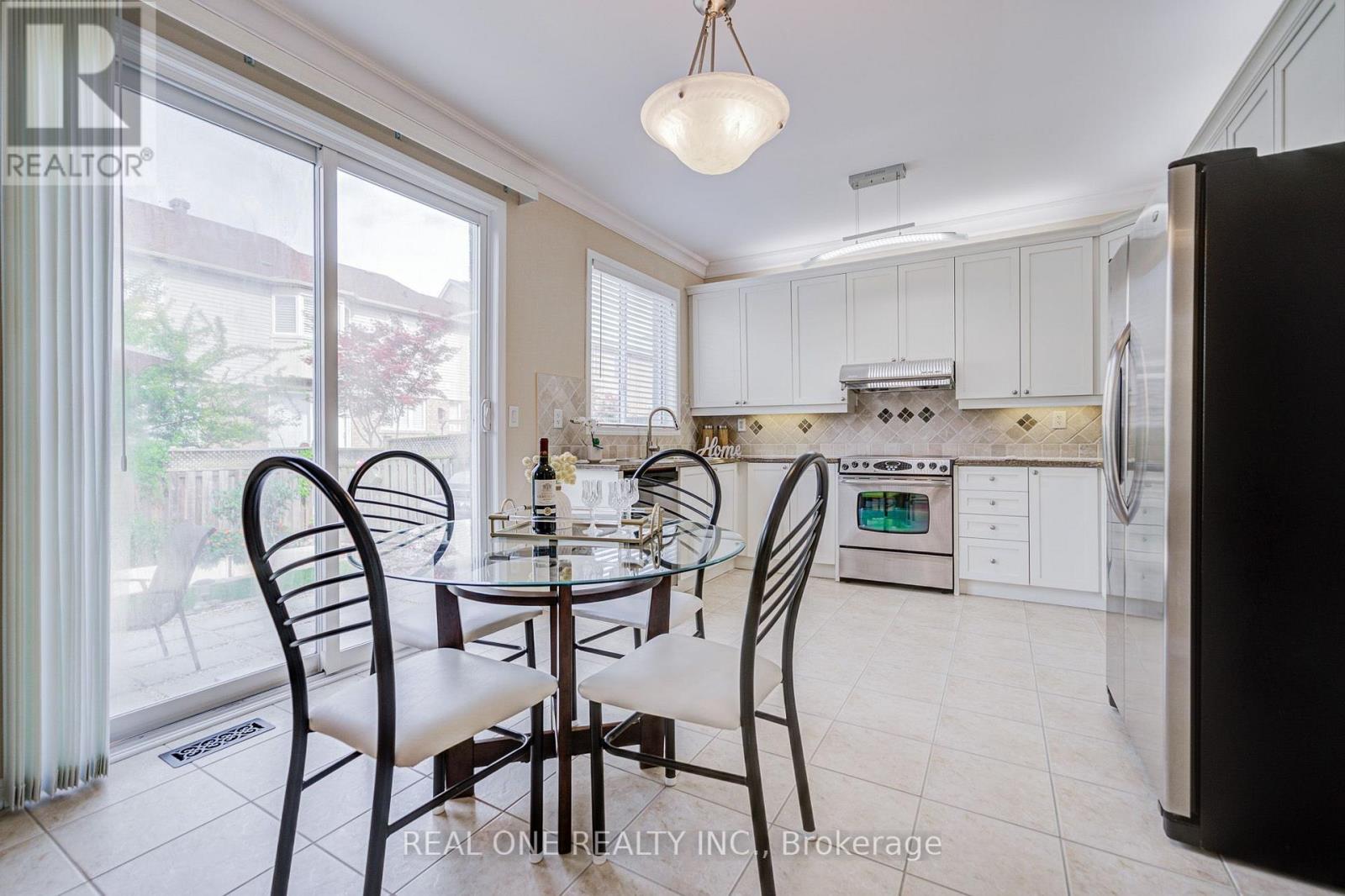 739 Philbrook Drive, Milton, Ontario L9T 0E9 - Photo 16 - W13665232