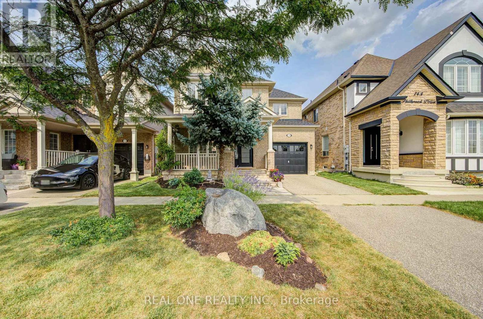 739 Philbrook Drive, Milton, Ontario L9T 0E9 - Photo 2 - W13665232