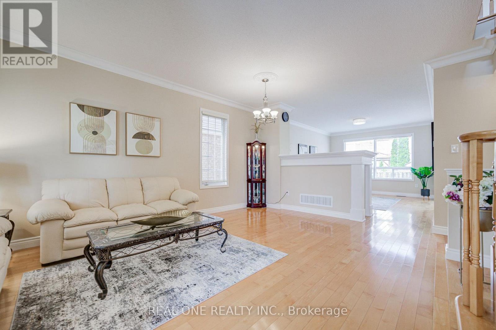 739 Philbrook Drive, Milton, Ontario L9T 0E9 - Photo 6 - W13665232