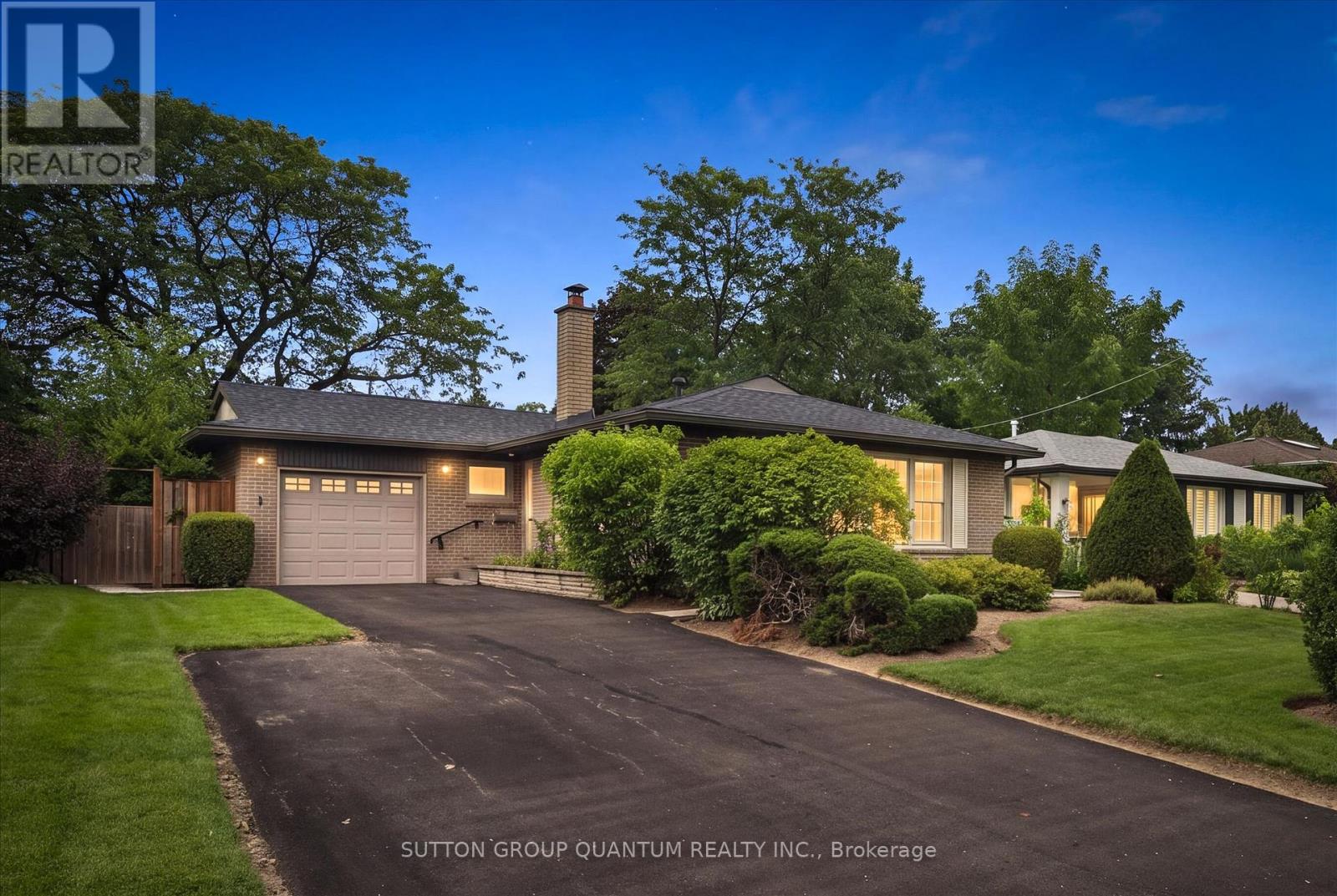 1027 Argus Drive, Mississauga, Ontario  L4Y 2L9 - Photo 2 - W13665254