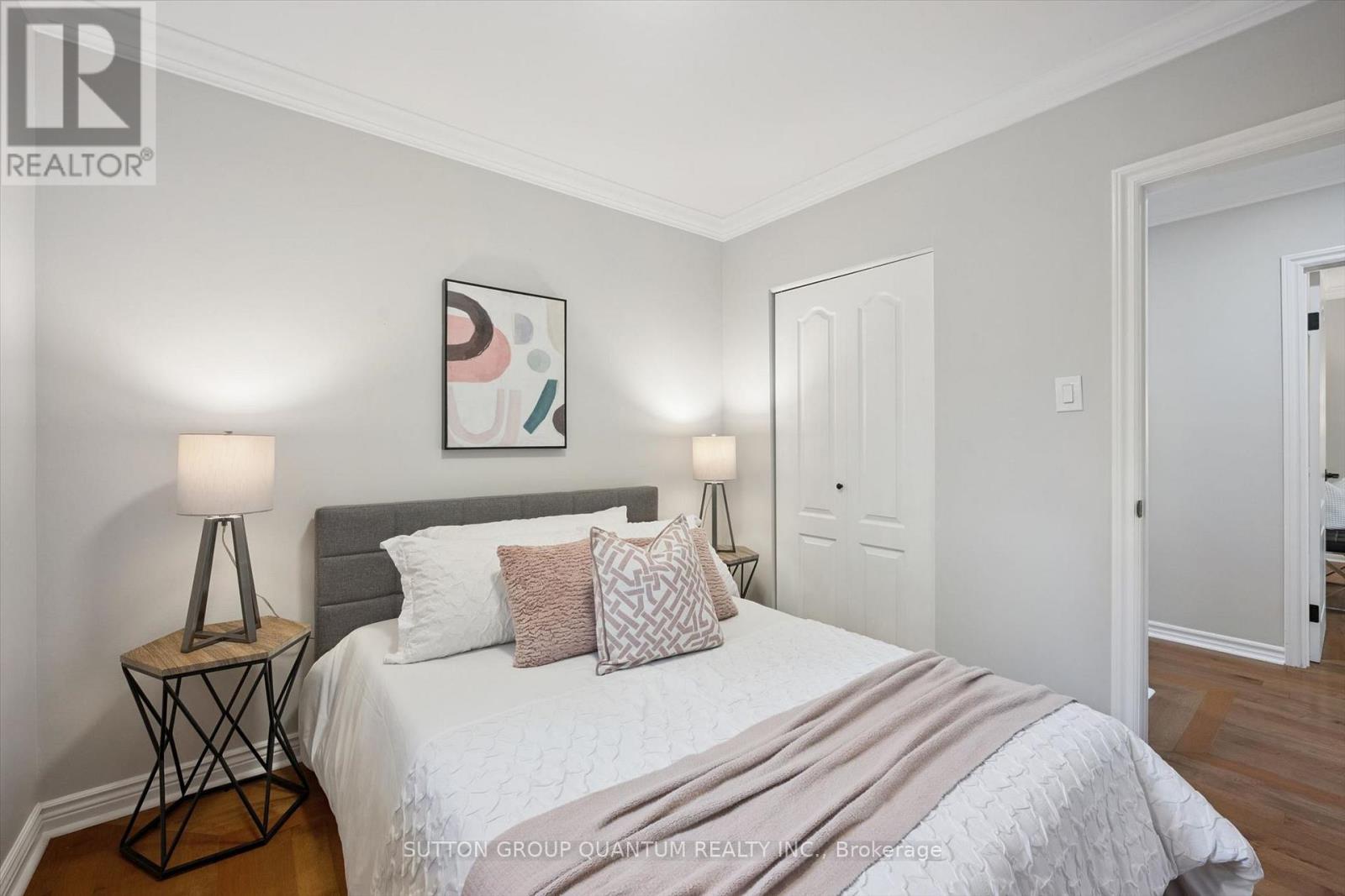 1027 Argus Drive, Mississauga, Ontario  L4Y 2L9 - Photo 24 - W13665254