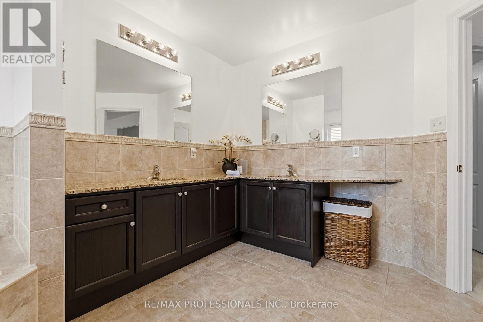 7 Iverson Drive, Brampton, Ontario  L6X 0P4 - Photo 31 - W13665266