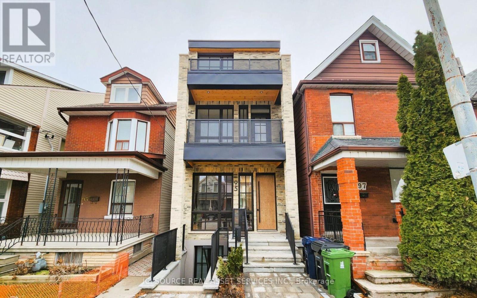 Lower Unit (Unit #1) - 95 Hallam Street, Toronto, Ontario  M6H 1W7 - Photo 2 - W13665300