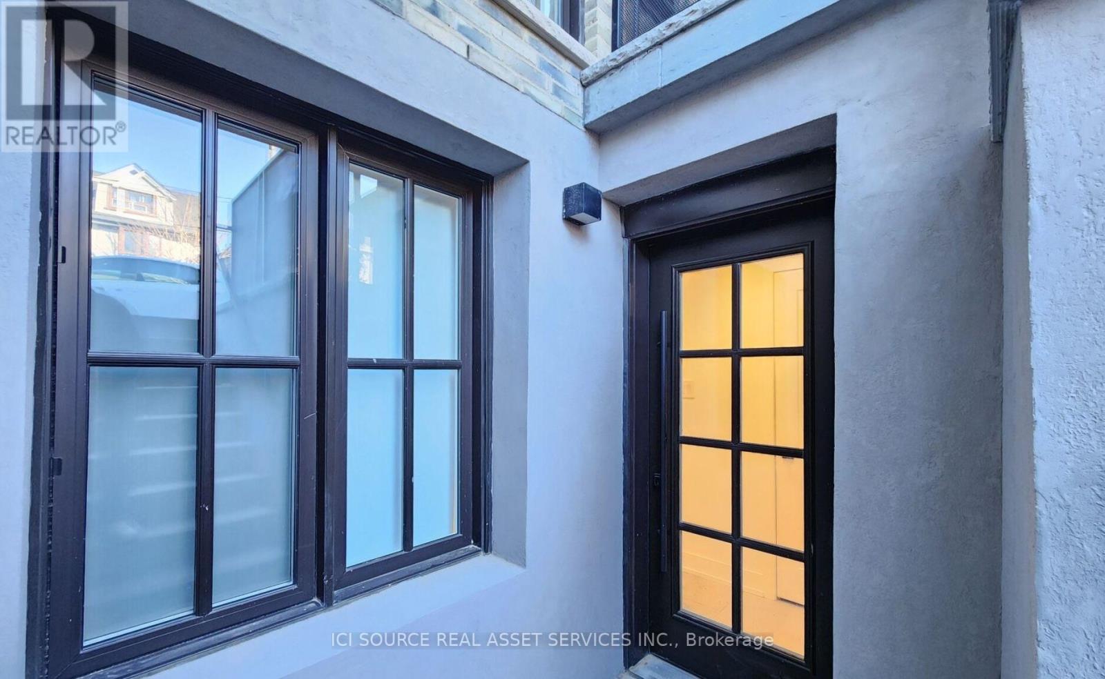 Lower Unit (Unit #1) - 95 Hallam Street, Toronto, Ontario  M6H 1W7 - Photo 3 - W13665300