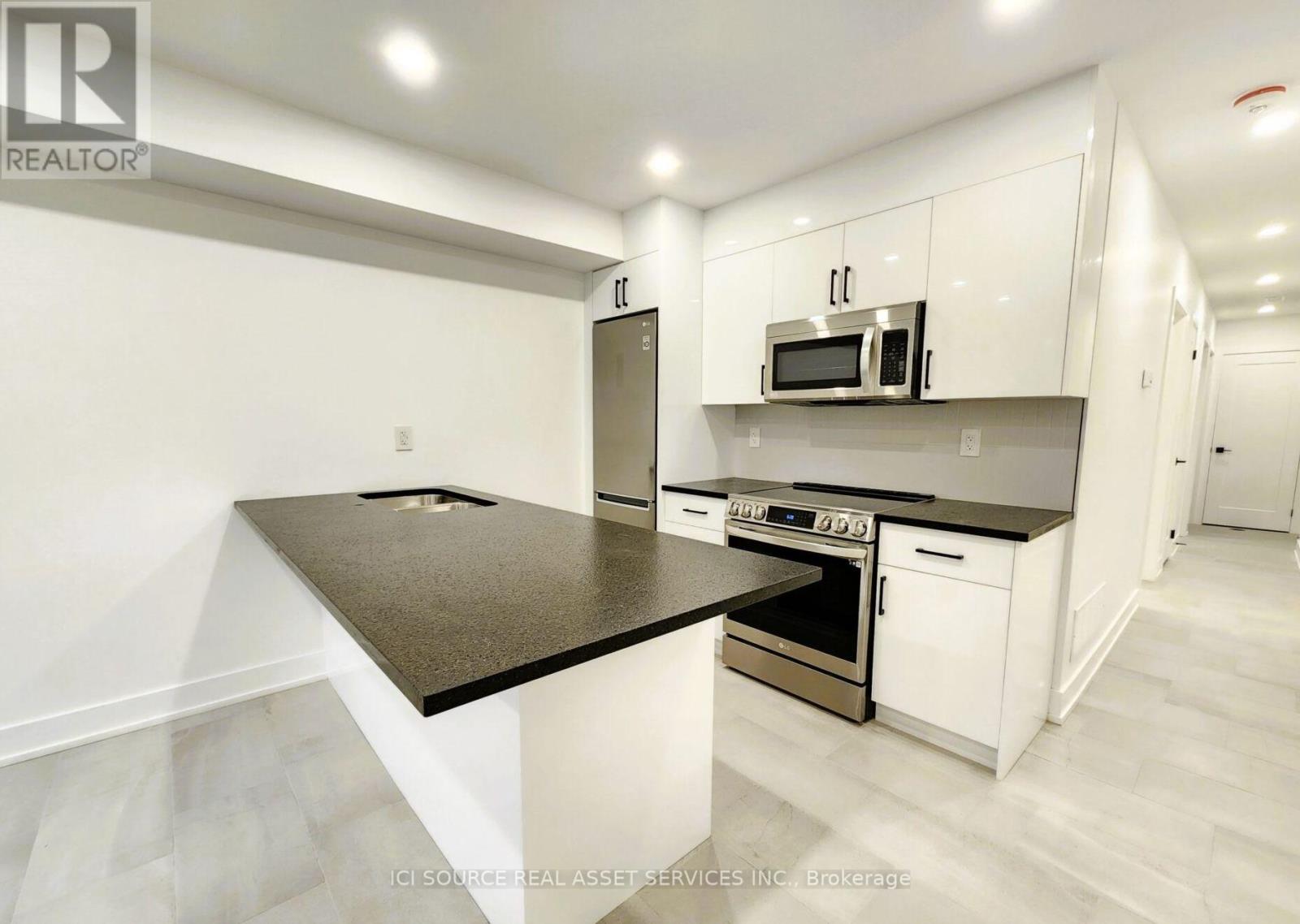 Lower Unit (Unit #1) - 95 Hallam Street, Toronto, Ontario  M6H 1W7 - Photo 4 - W13665300