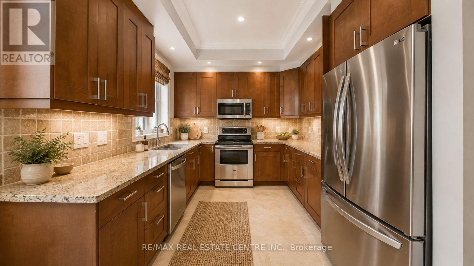 49 Bronte Street S, Milton, Ontario  L9T 1Z3 - Photo 5 - W13665308