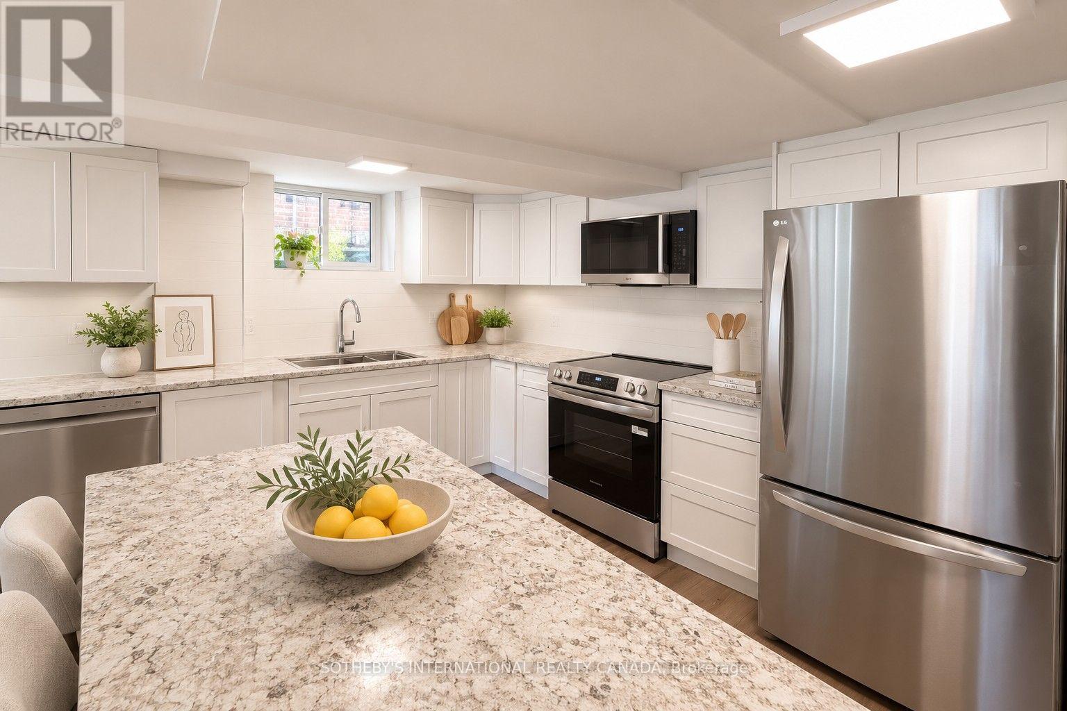 Lower - 458a Oriole Parkway, Toronto, Ontario  M5P 2H8 - Photo 6 - C13659286
