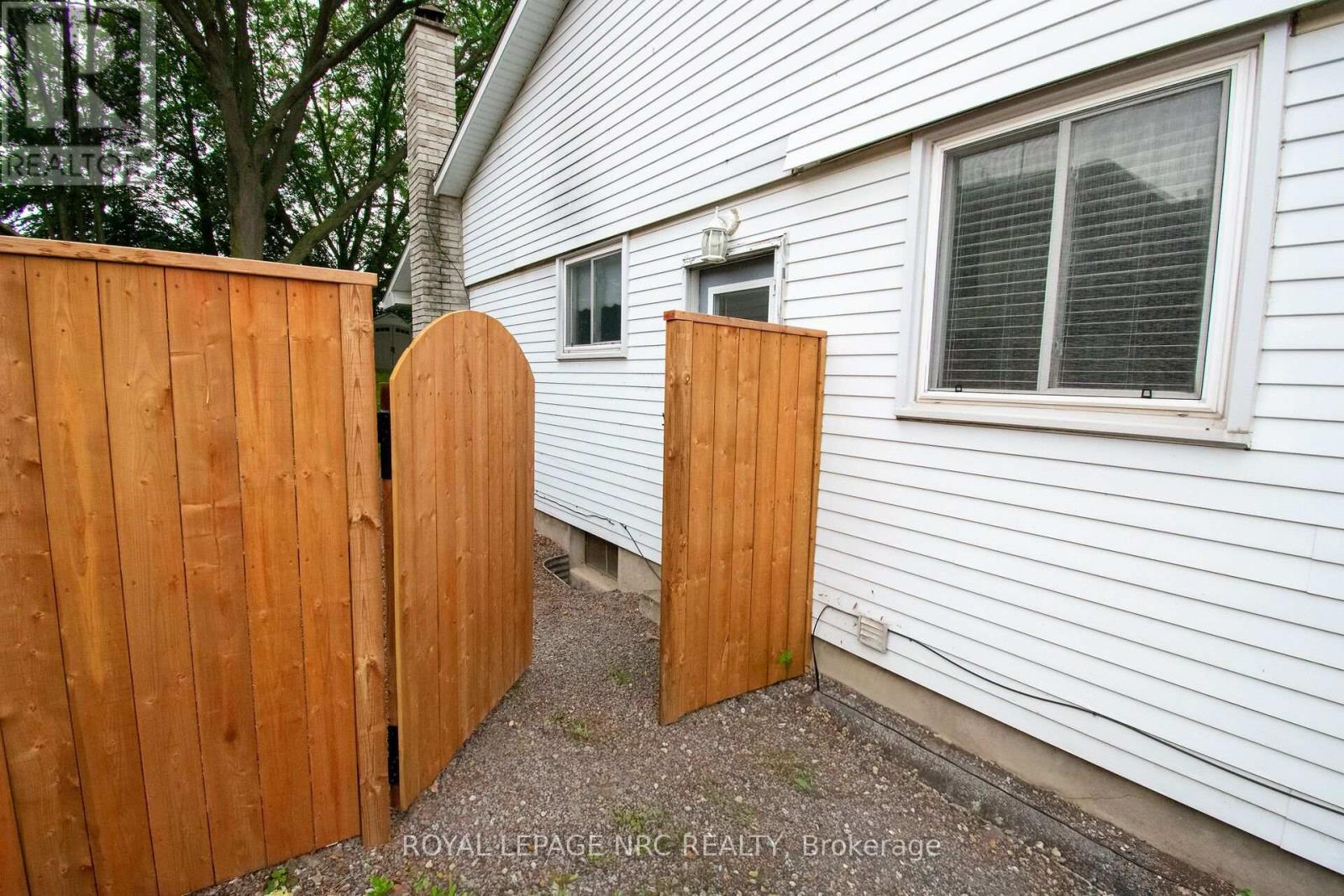 70 Oxford Street, St. Catharines, Ontario  L2P 3T6 - Photo 38 - X13665362