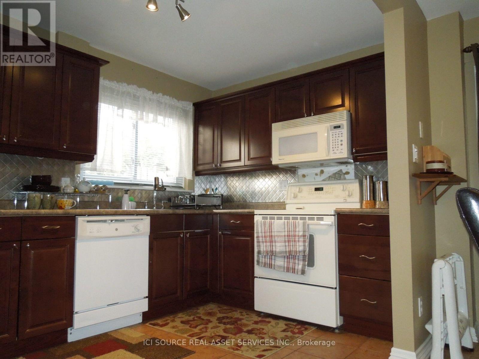 129 Ormond Drive, Oshawa, Ontario  L1G 6T3 - Photo 14 - E13665346