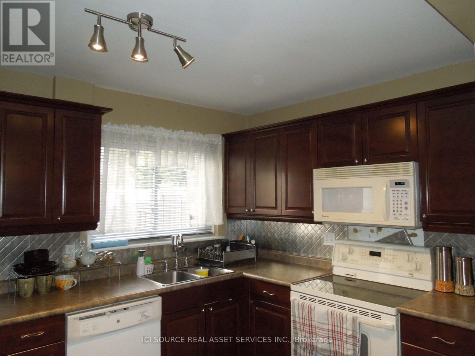129 Ormond Drive, Oshawa, Ontario  L1G 6T3 - Photo 15 - E13665346