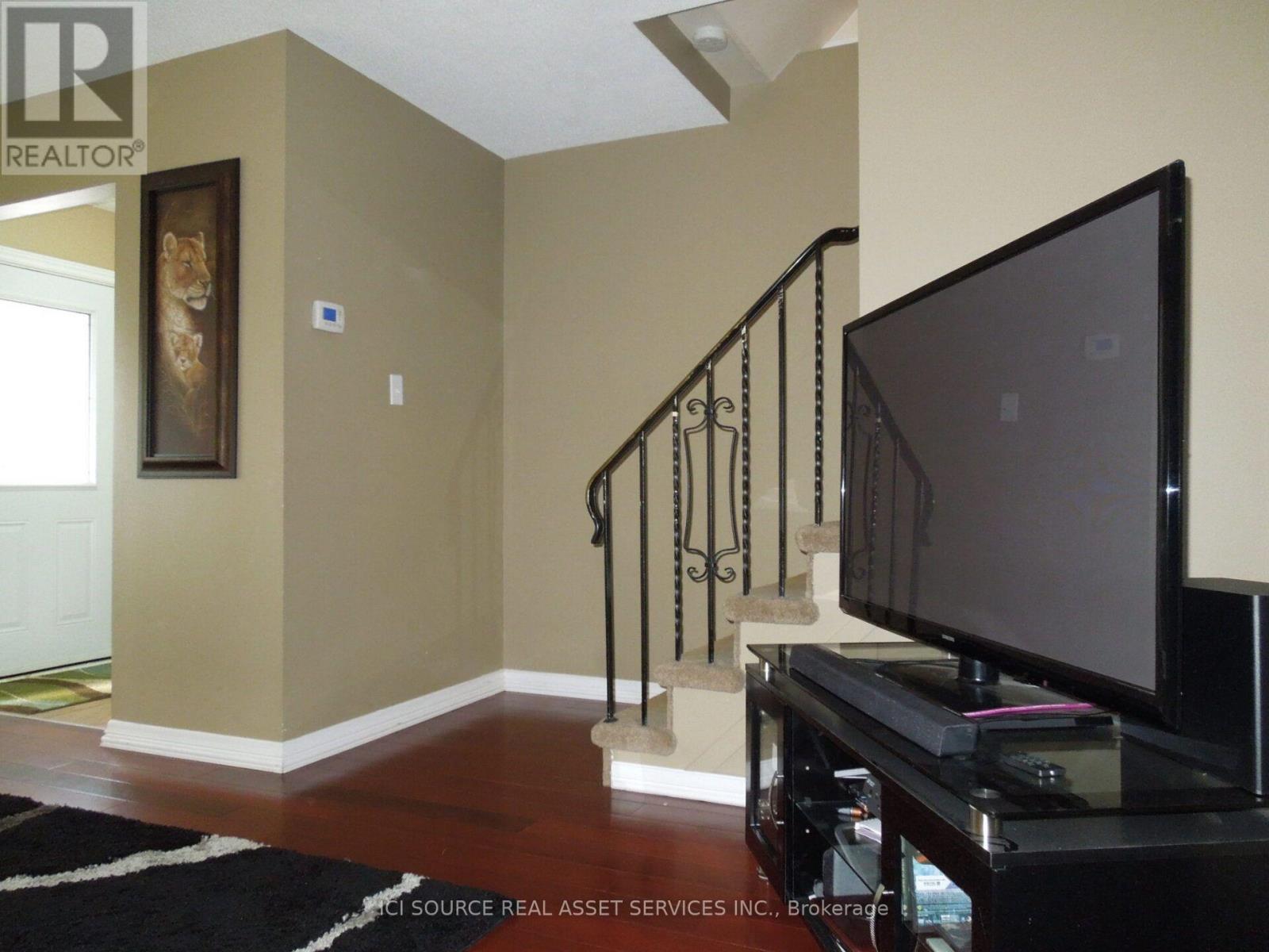 129 Ormond Drive, Oshawa, Ontario  L1G 6T3 - Photo 6 - E13665346