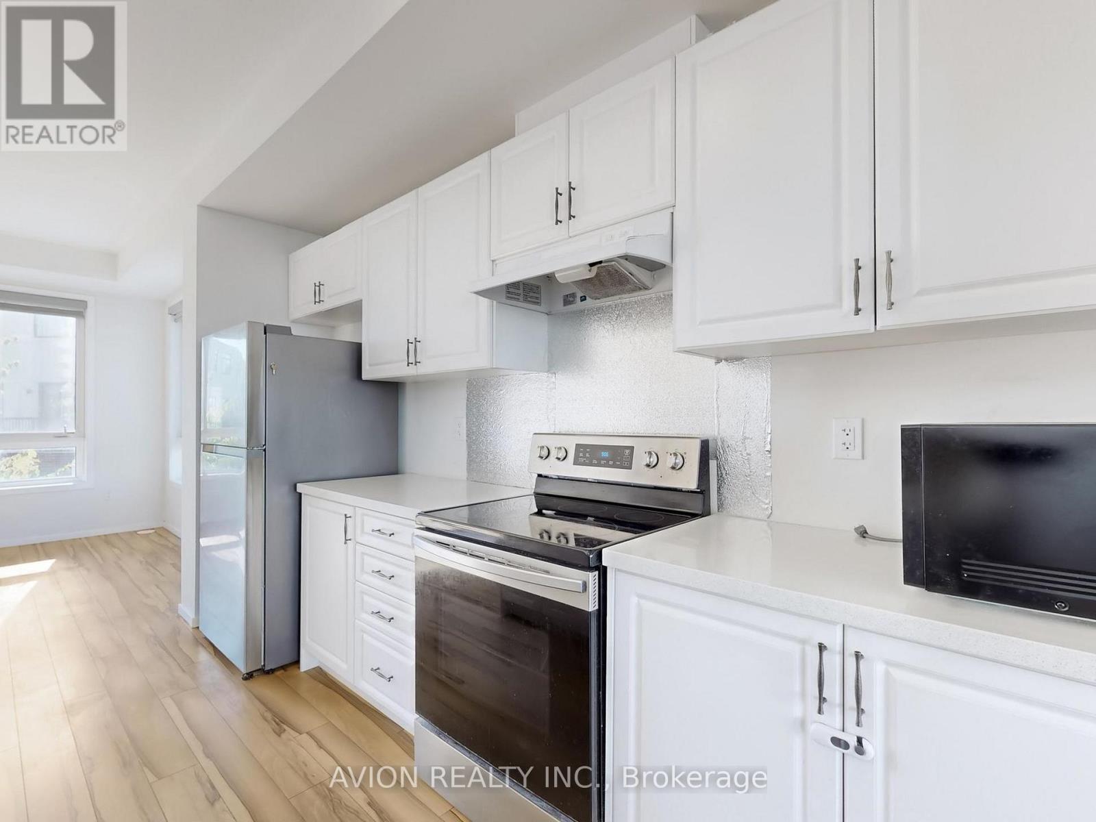 35 Thomas Armstrong Lane, Richmond Hill, Ontario  L4C 5S6 - Photo 11 - N13665374