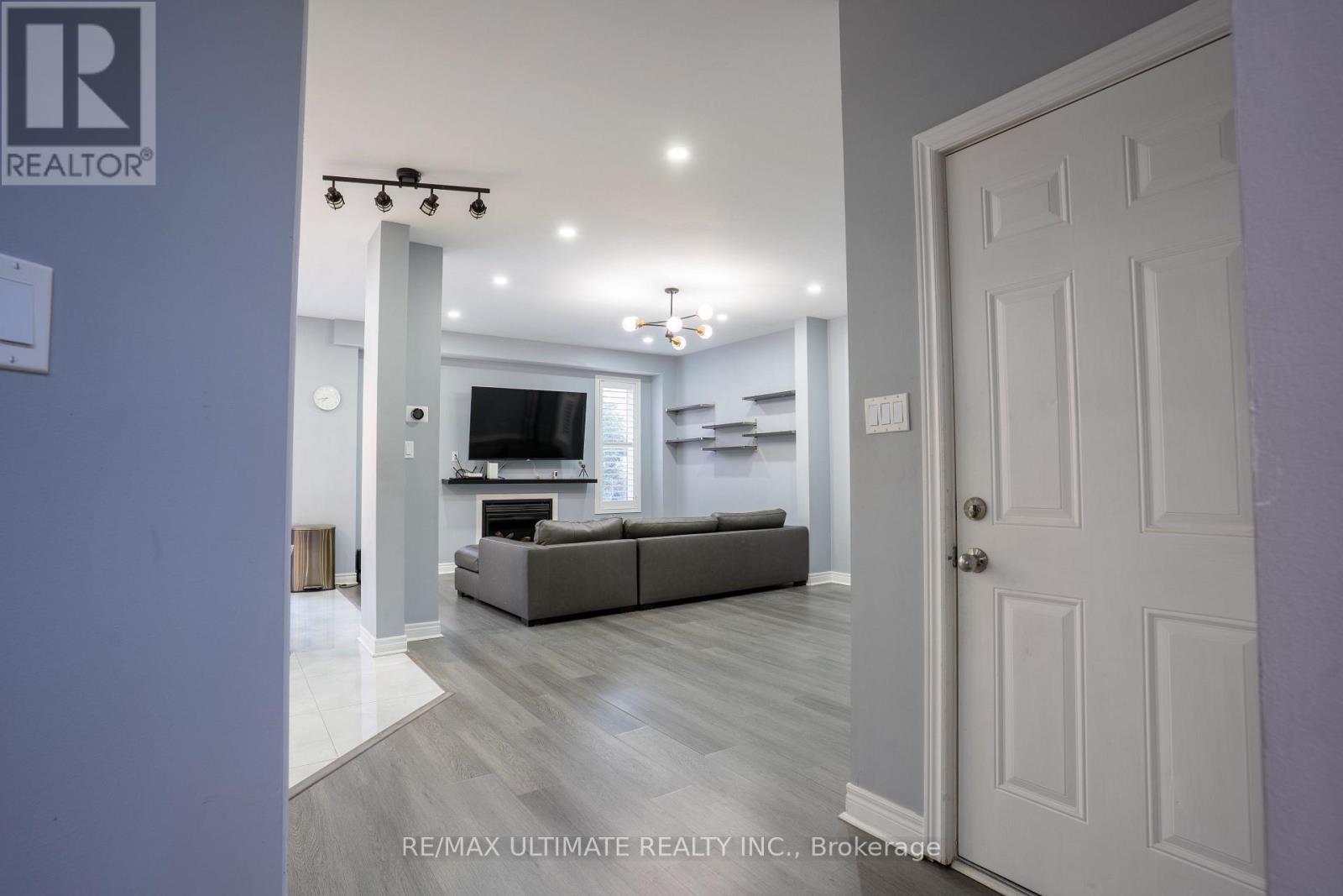 20 Keirstead Trail, Brampton, Ontario  L6R 0G7 - Photo 4 - W13665358