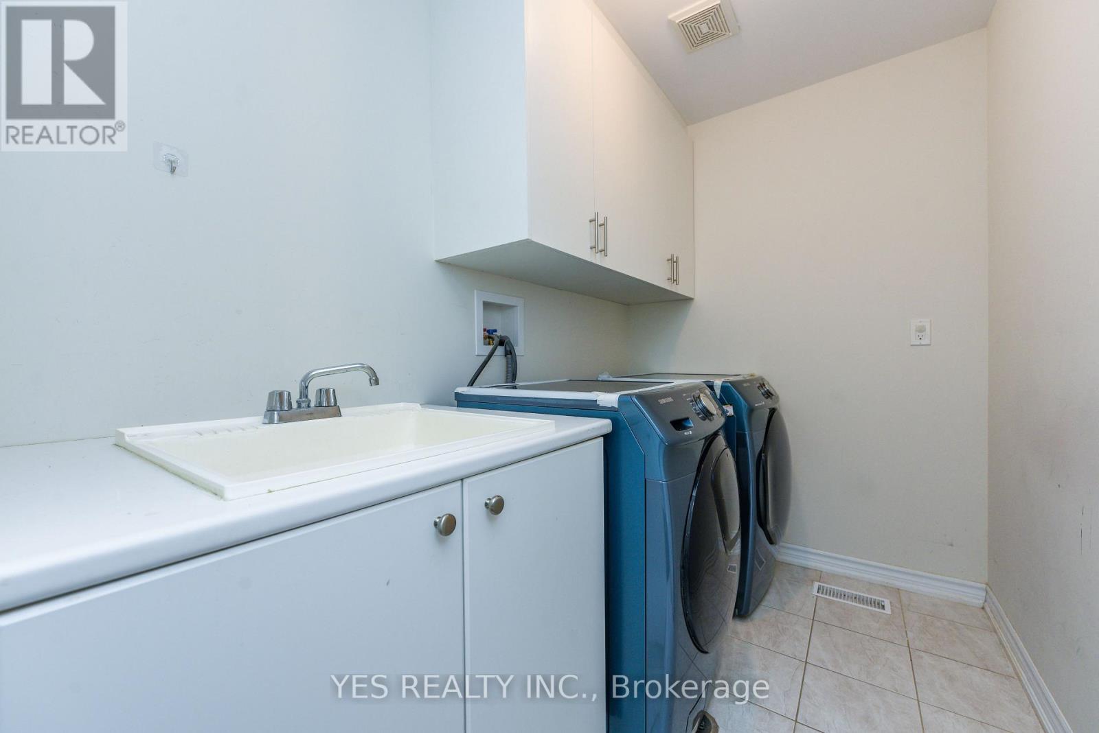 10 Masken Circle, Brampton, Ontario  L7A 4J2 - Photo 25 - W13665360