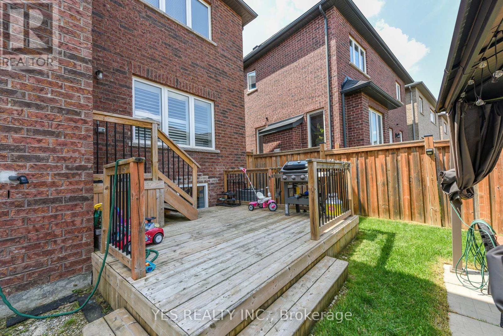10 Masken Circle, Brampton, Ontario  L7A 4J2 - Photo 46 - W13665360