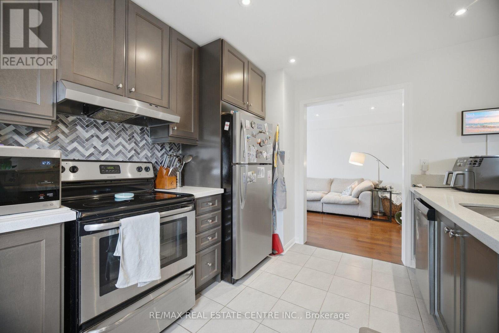 254 Septimus Heights, Milton, Ontario  L9T 8N6 - Photo 14 - W13665368
