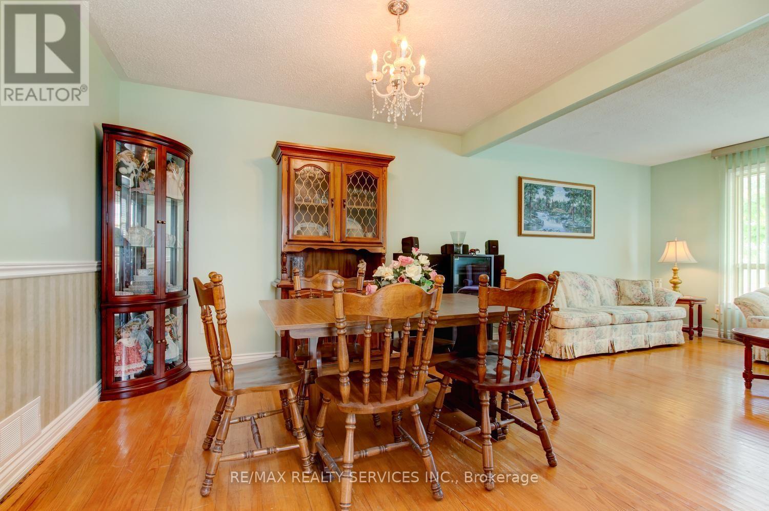 21 Finchgate Boulevard, Brampton, Ontario L6T 3H7 - Photo 10 - W13665386