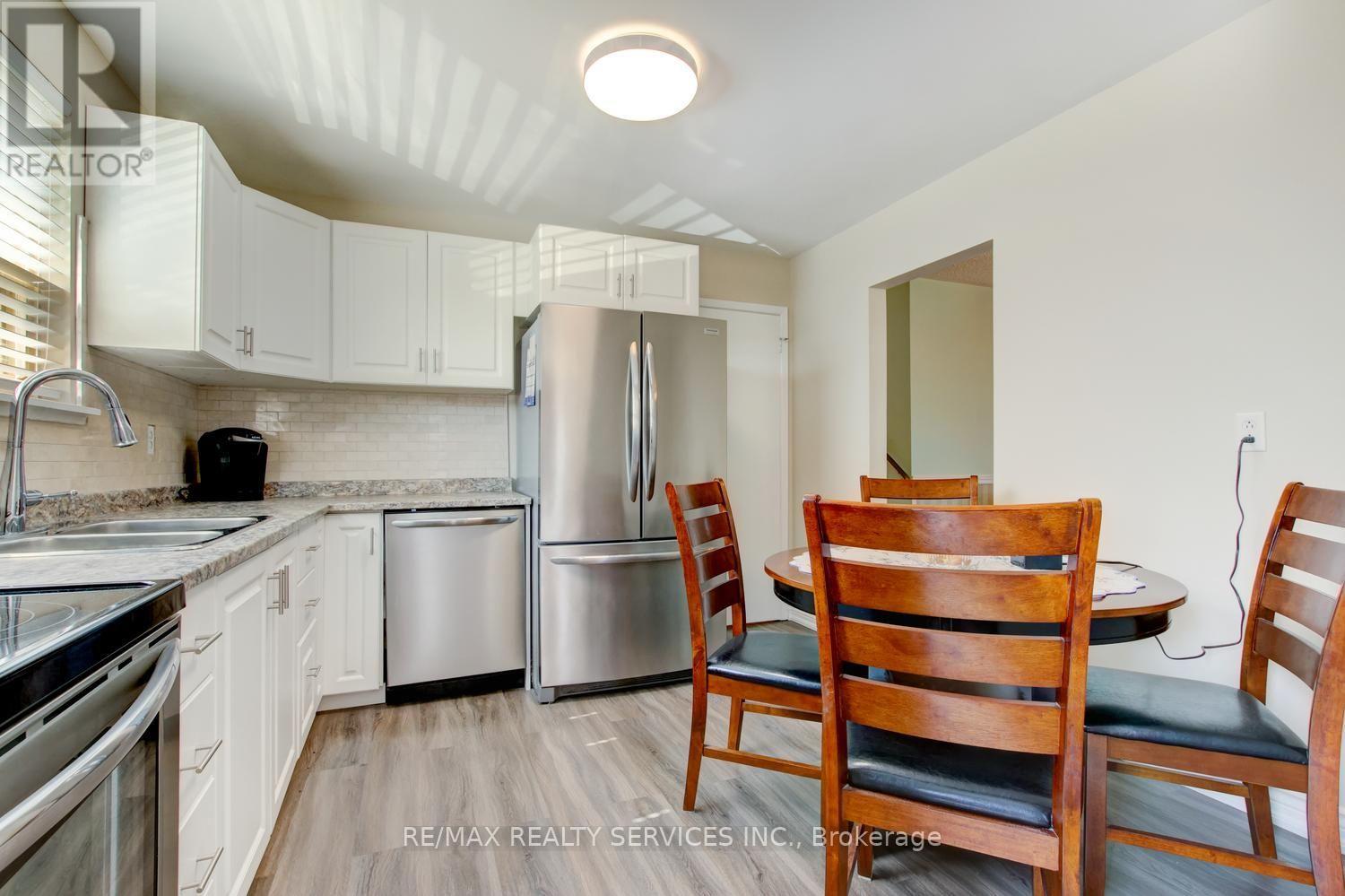 21 Finchgate Boulevard, Brampton, Ontario L6T 3H7 - Photo 11 - W13665386