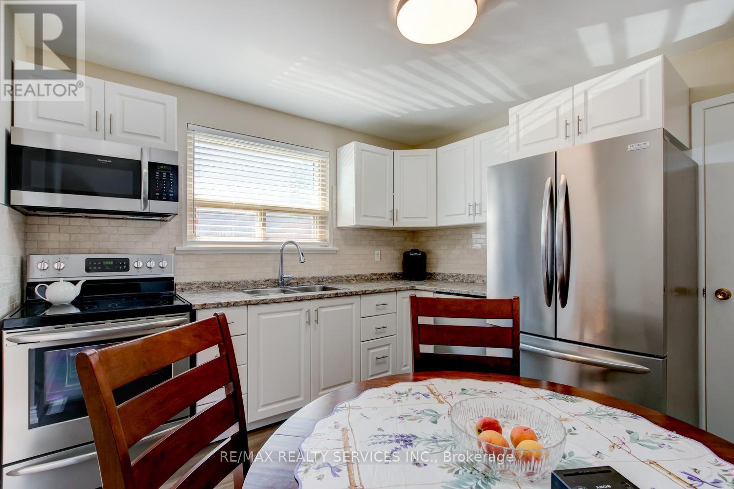 21 Finchgate Boulevard, Brampton, Ontario L6T 3H7 - Photo 17 - W13665386