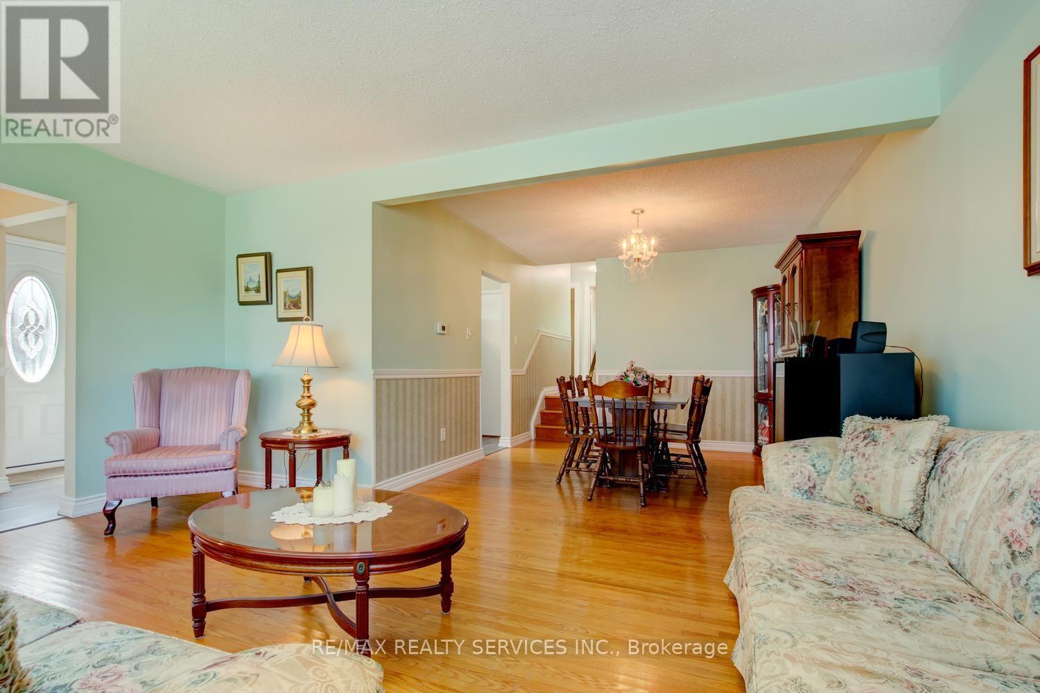 21 Finchgate Boulevard, Brampton, Ontario L6T 3H7 - Photo 7 - W13665386