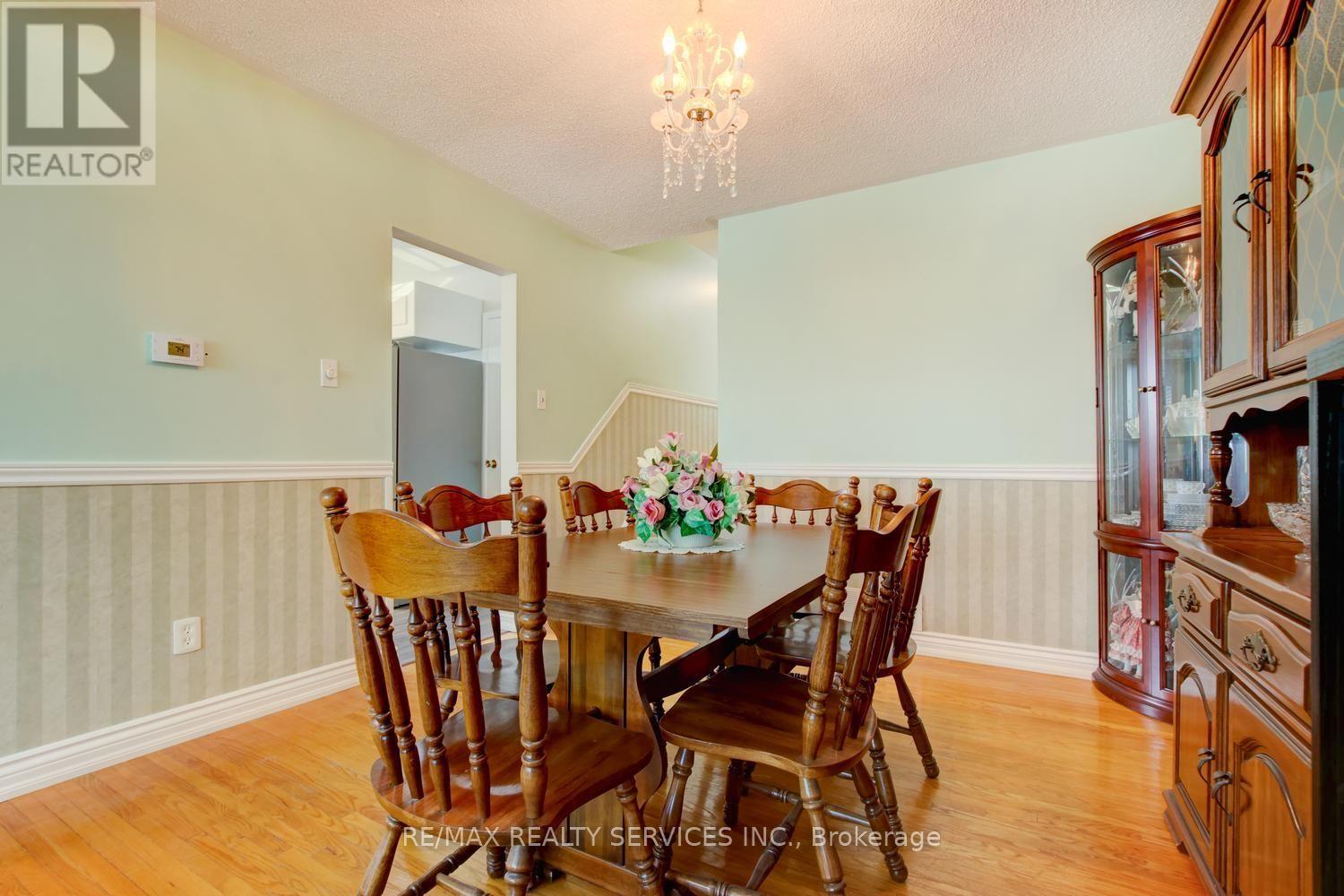 21 Finchgate Boulevard, Brampton, Ontario L6T 3H7 - Photo 9 - W13665386