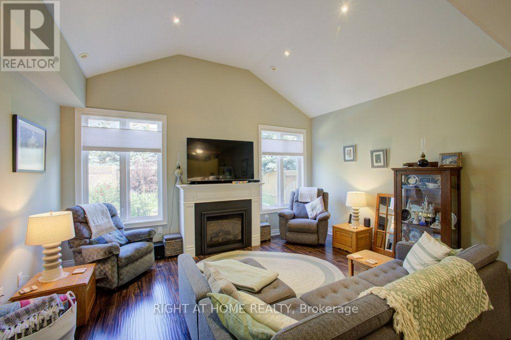 51 Wally Drive, Wasaga Beach, Ontario  L9Z 0G5 - Photo 3 - S13665328