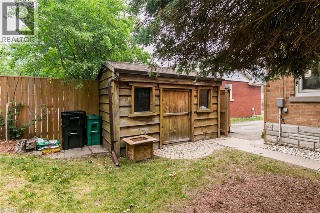 210 Dawson Street, Waterloo, Ontario  N2L 1S4 - Photo 49 - 40847465