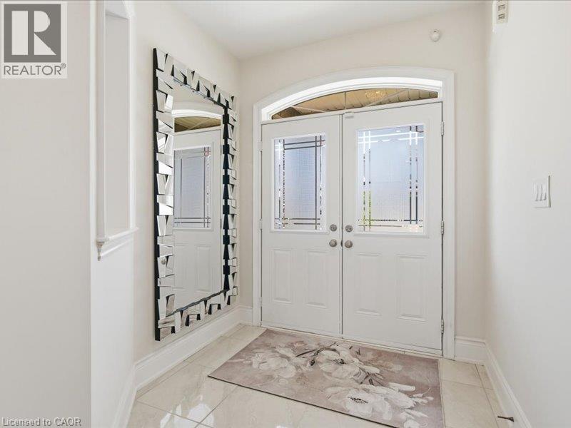39 Avanti Crescent, Waterdown, Ontario  L8B 1W7 - Photo 4 - 40848382
