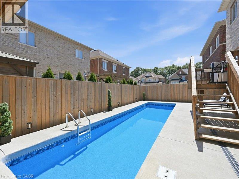 39 Avanti Crescent, Waterdown, Ontario  L8B 1W7 - Photo 40 - 40848382