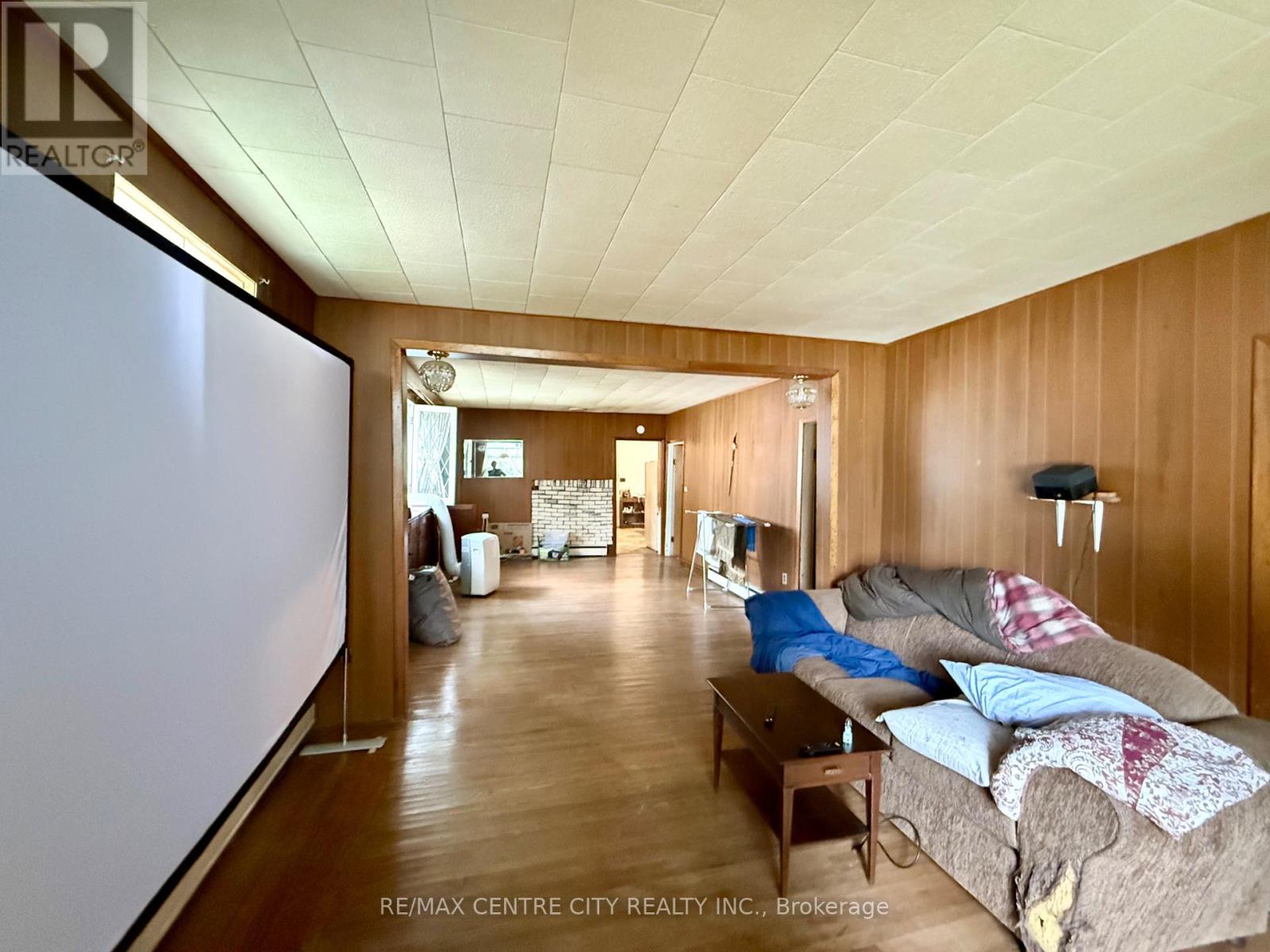 240 King Street, Lucan Biddulph, Ontario  N0M 1V0 - Photo 10 - X13665406