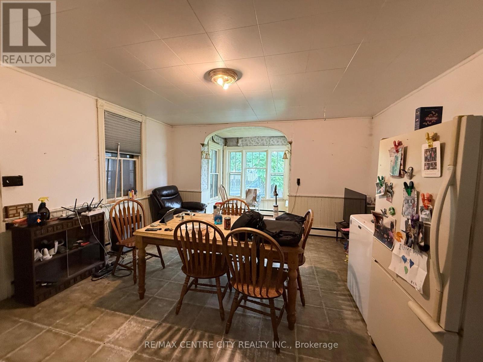 240 King Street, Lucan Biddulph, Ontario  N0M 1V0 - Photo 9 - X13665406