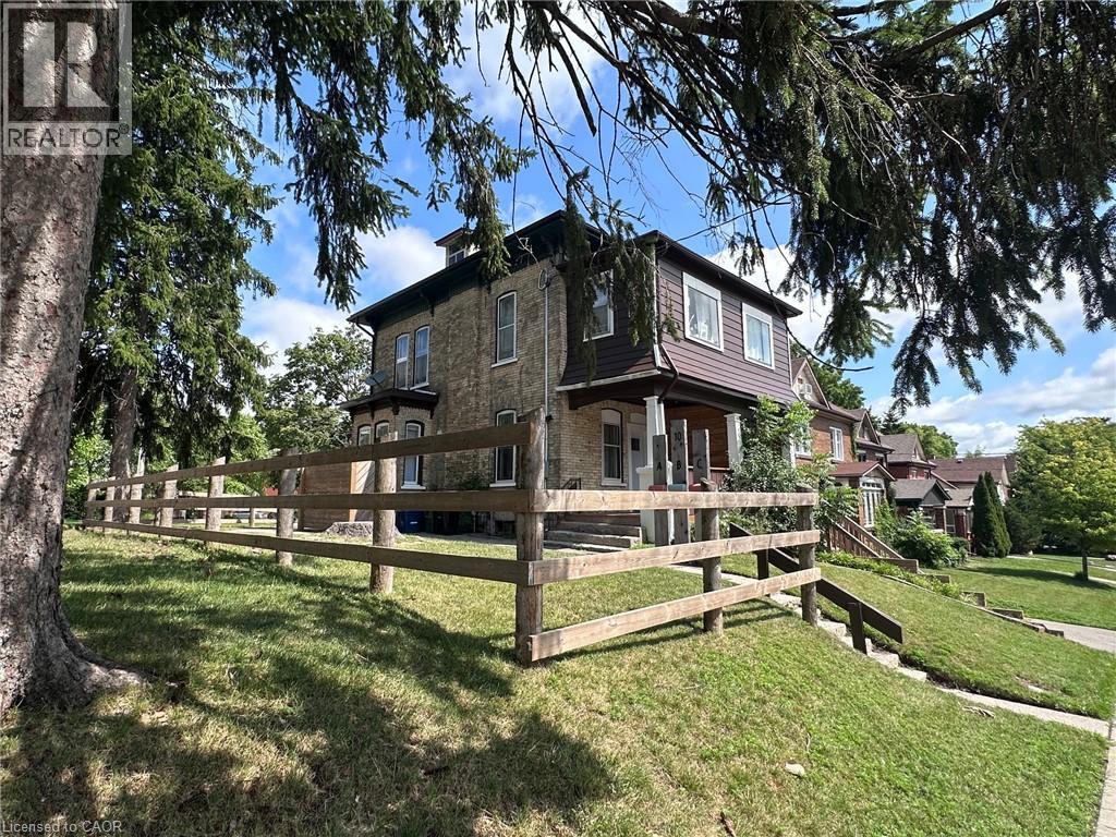10 Shanley Street, Kitchener, Ontario  N2H 5N8 - Photo 3 - 40849475