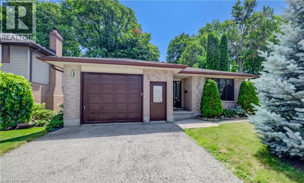197 Southwood Drive, Kitchener, Ontario  N2E 2B2 - Photo 2 - 40850201