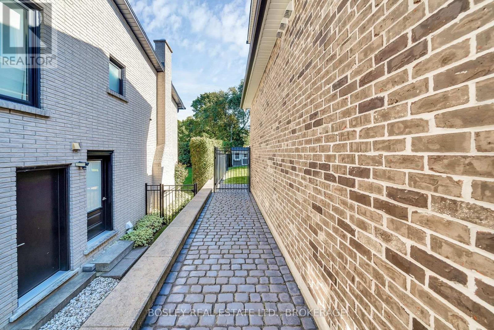 94 Terrence Park Drive, Hamilton, Ontario  L9G 1C2 - Photo 48 - X13665426