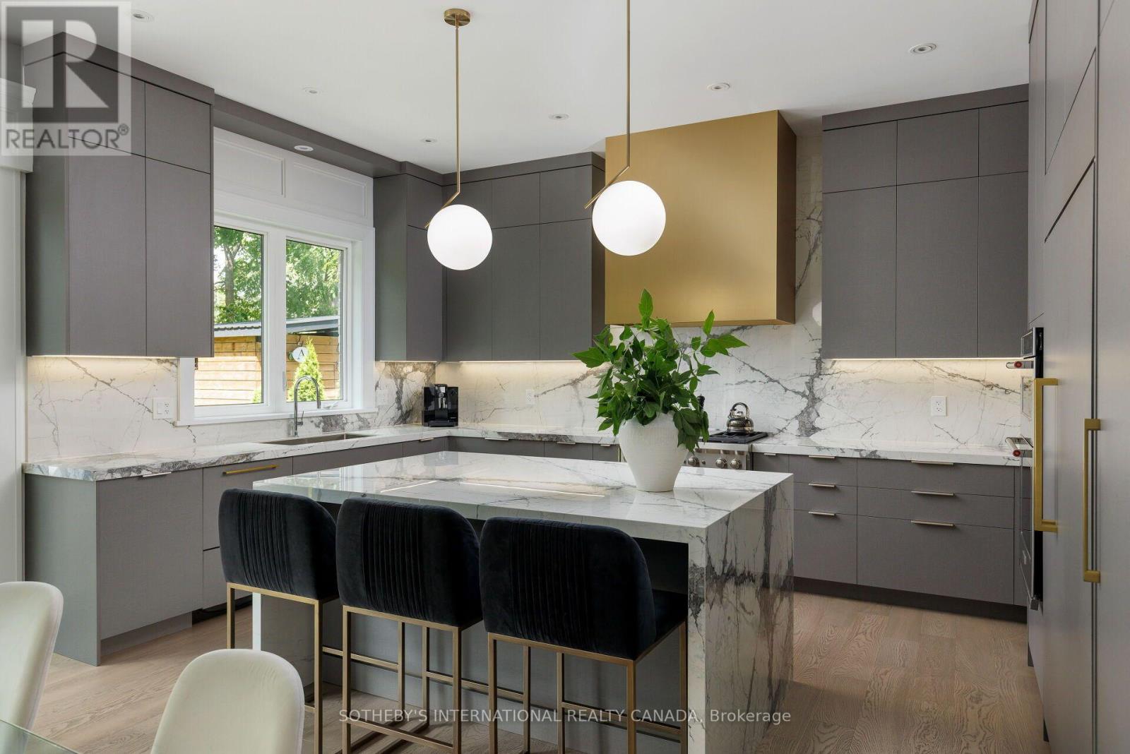 2b Fairway Road, Toronto, Ontario  M9A 5E9 - Photo 12 - W13665400