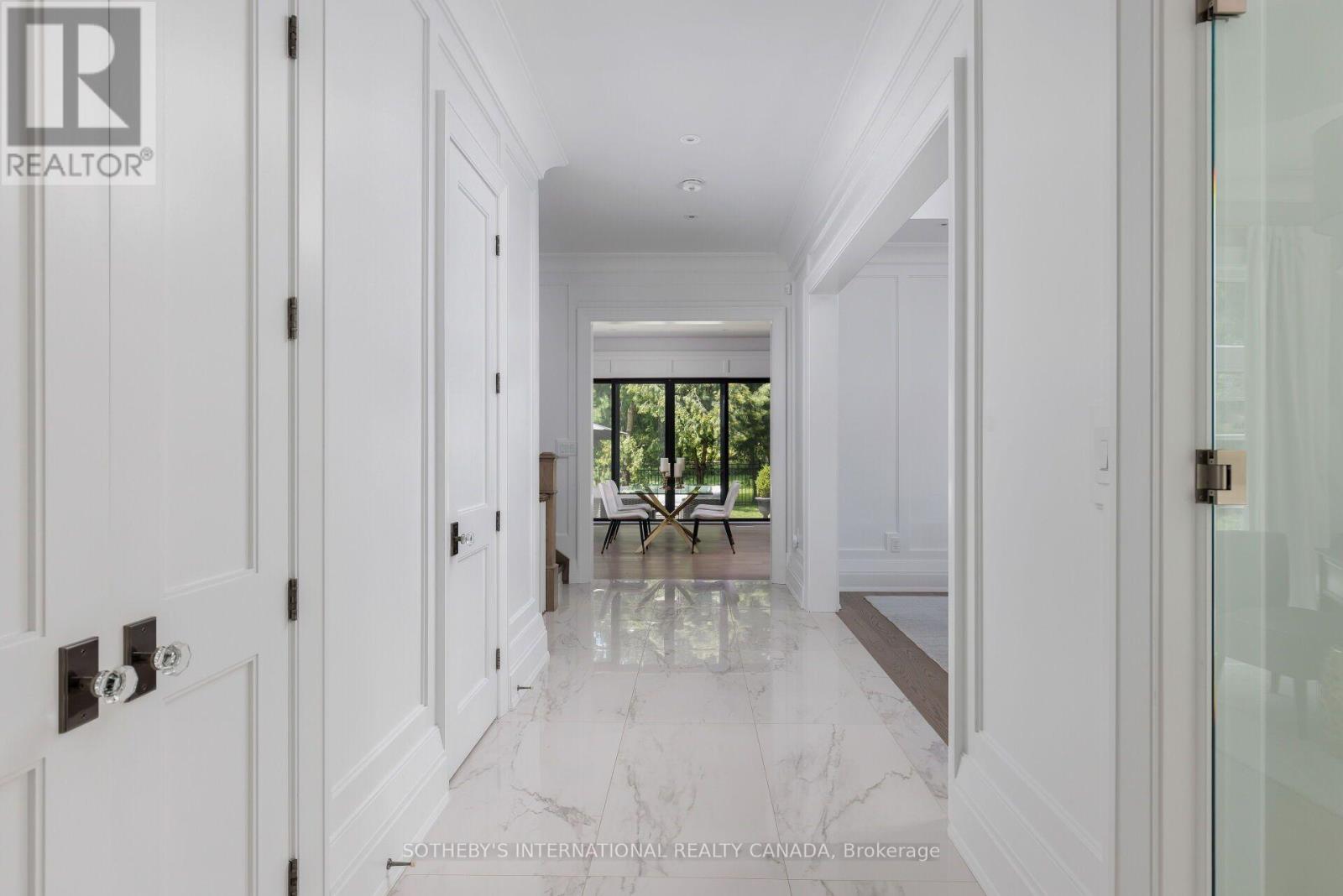 2b Fairway Road, Toronto, Ontario  M9A 5E9 - Photo 5 - W13665400