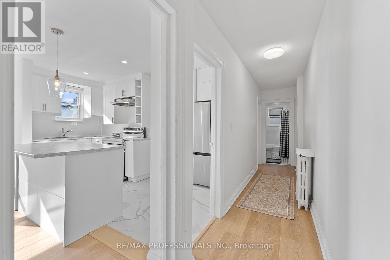 Upper - 308 Jane Street, Toronto, Ontario M6S 3Z4 - Photo 12 - W13665402