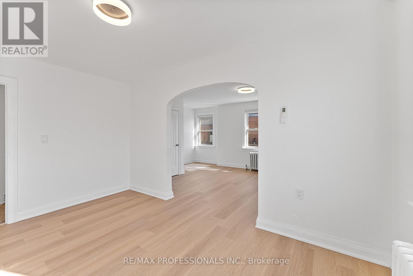 Upper - 308 Jane Street, Toronto, Ontario M6S 3Z4 - Photo 15 - W13665402