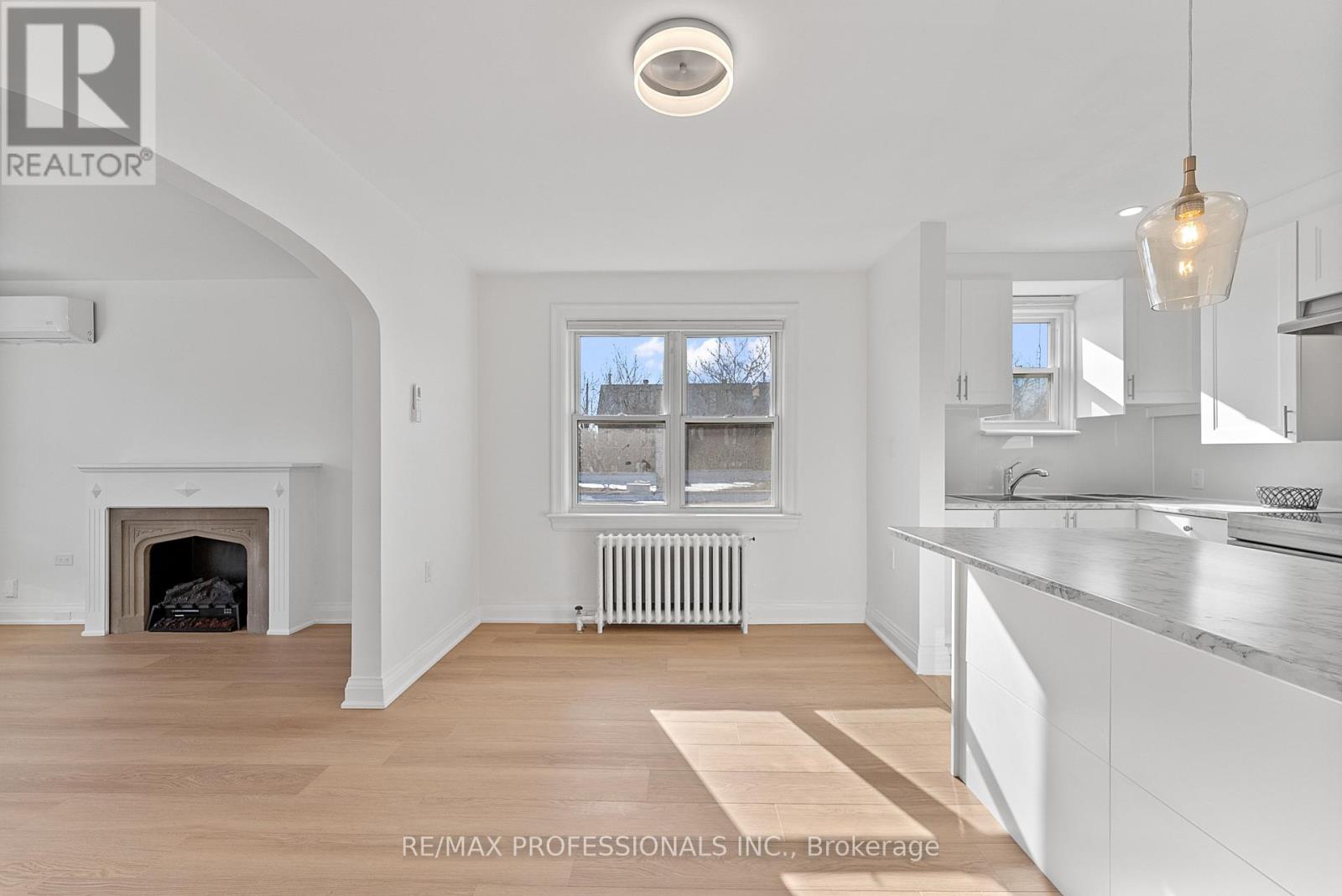 Upper - 308 Jane Street, Toronto, Ontario M6S 3Z4 - Photo 17 - W13665402