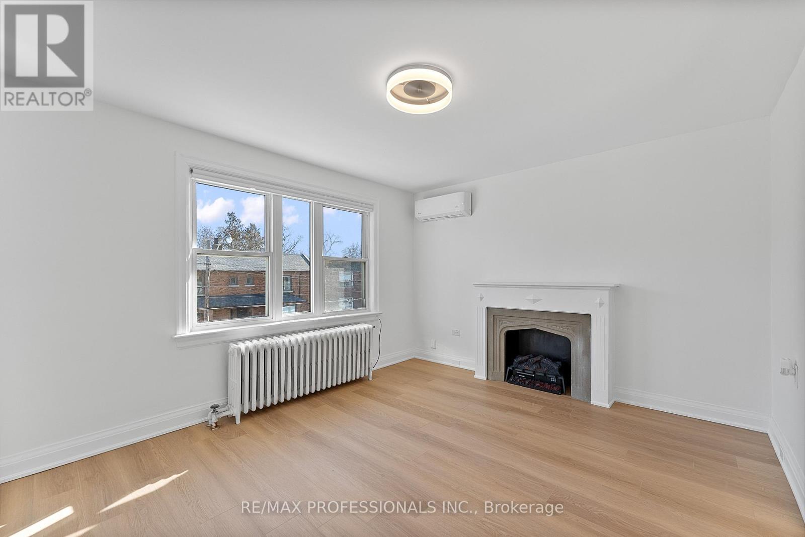 Upper - 308 Jane Street, Toronto, Ontario M6S 3Z4 - Photo 19 - W13665402