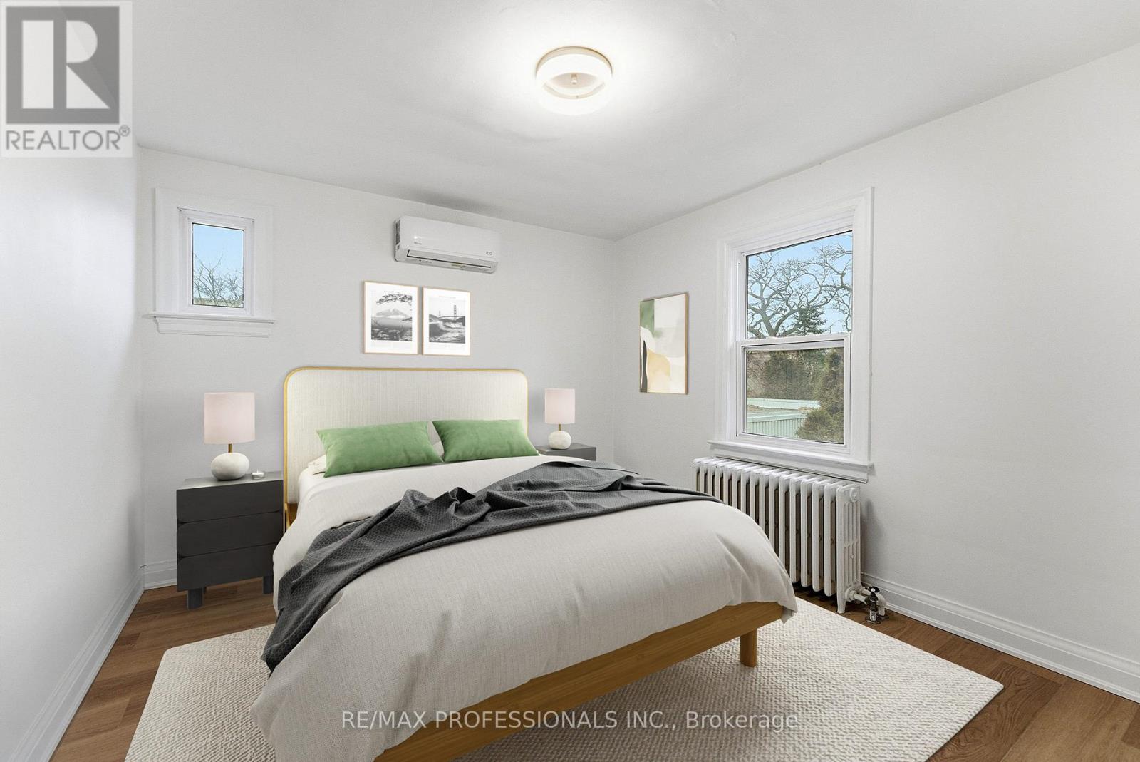 Upper - 308 Jane Street, Toronto, Ontario M6S 3Z4 - Photo 3 - W13665402