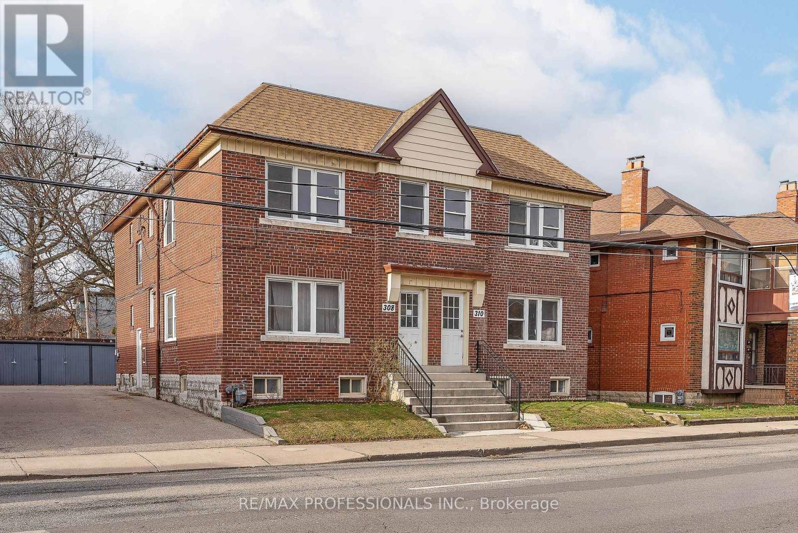 Upper - 308 Jane Street, Toronto, Ontario M6S 3Z4 - Photo 4 - W13665402