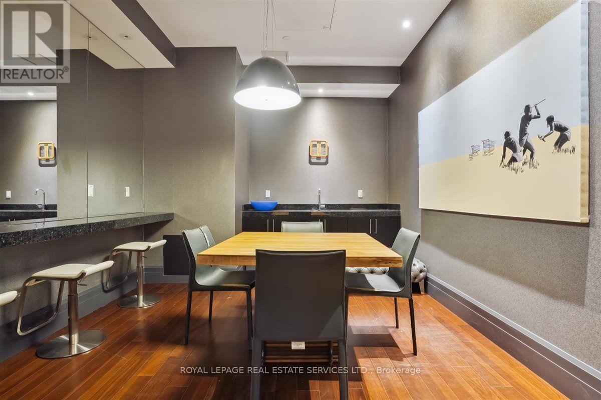 1310 - 55 Speers Road, Oakville, Ontario  L5K 3R6 - Photo 32 - W13665420
