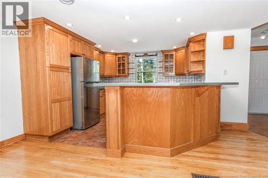 304 Connaught Street, Fredericton, New Brunswick  E3B 2B4 - Photo 11 - NB145827
