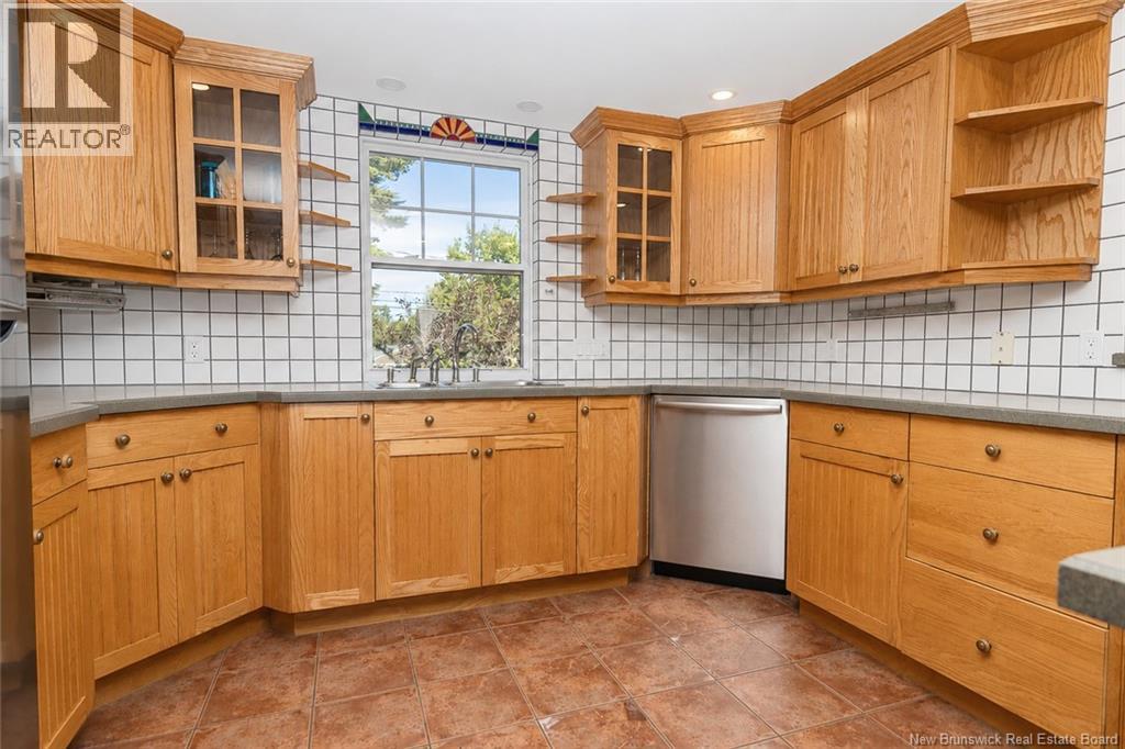 304 Connaught Street, Fredericton, New Brunswick  E3B 2B4 - Photo 8 - NB145827