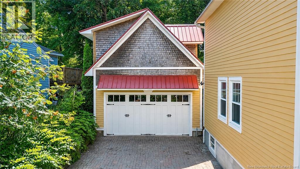 304 Connaught Street, Fredericton, New Brunswick  E3B 2B4 - Photo 3 - NB145827